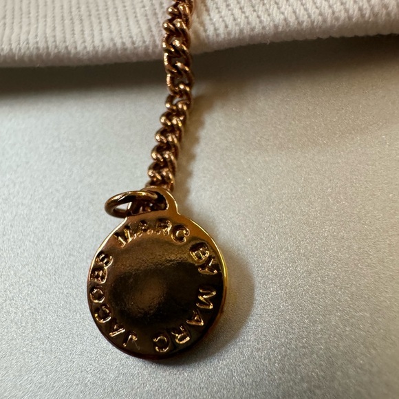 Marc by Marc Jacobs NWT Rose Gold Pendant Bar Tag Chain Long Necklace - Picture 7 of 13